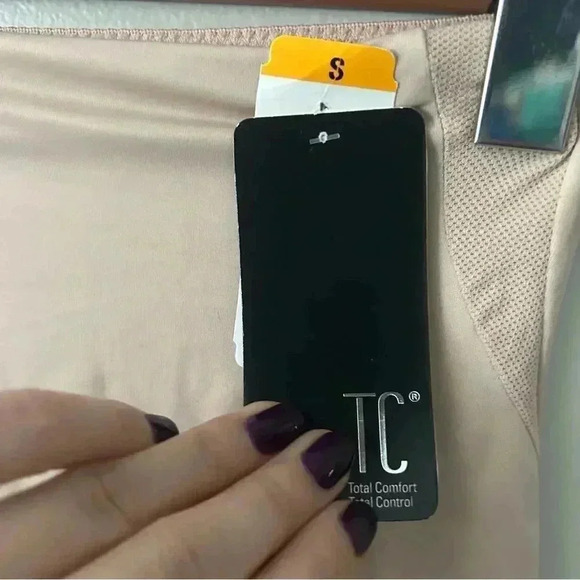 NWT TC Fine  Intimates Cool On You Hi-Waist Thigh Slimmer 4419 S - Picture 4 of 6